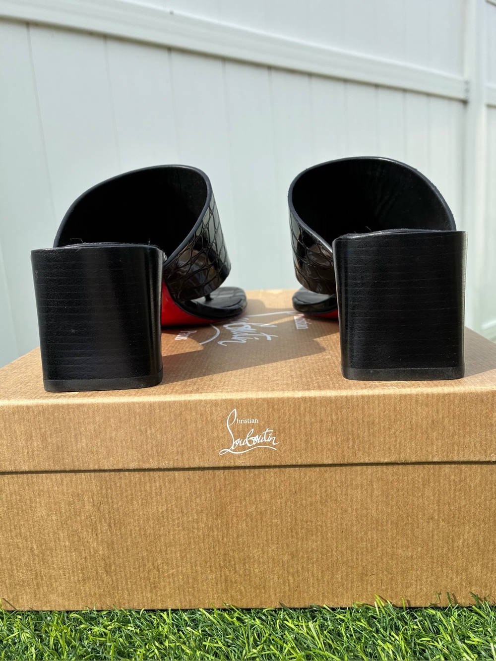 CHRISTIAN LOUBOUTIN CL TONGAMULE SANDALS LOGO BLACK CROC LEATHER SZ 38.5 NEW - Picture 9 of 16